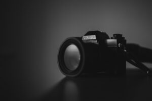 Fotografowanie zjawisk atmosferycznych: jak uchwycić magię porywistych burz?